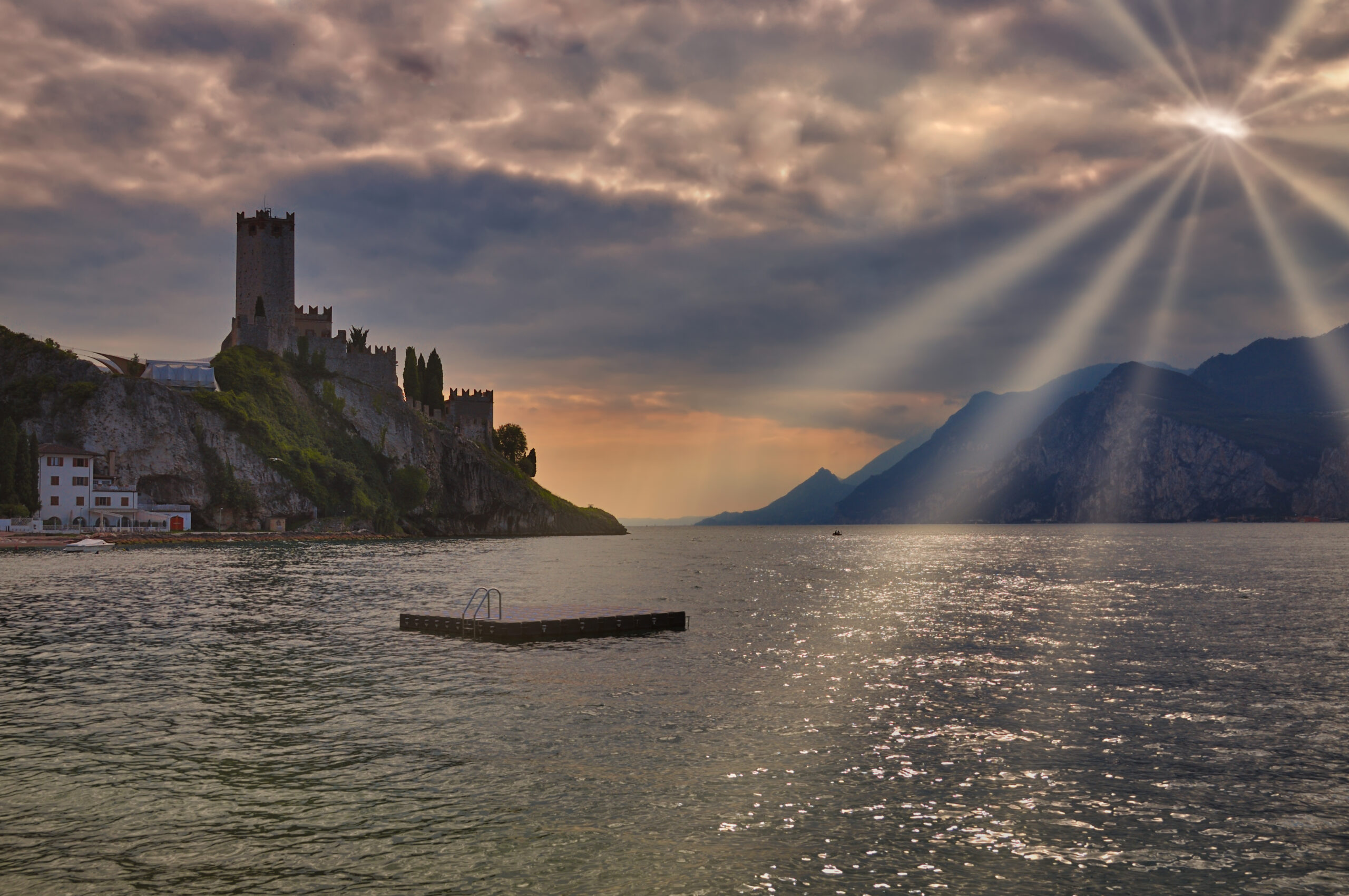 evening-in-malcesine-at-lake-garda-italy-2026-01-09-15-06-44-utc